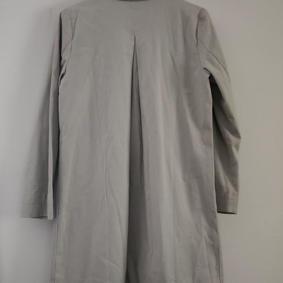 Garnet Hill 100% Organic Cotton Tailored Trench Coat Size: 6 Color: Khaki - Picture 3 of 10